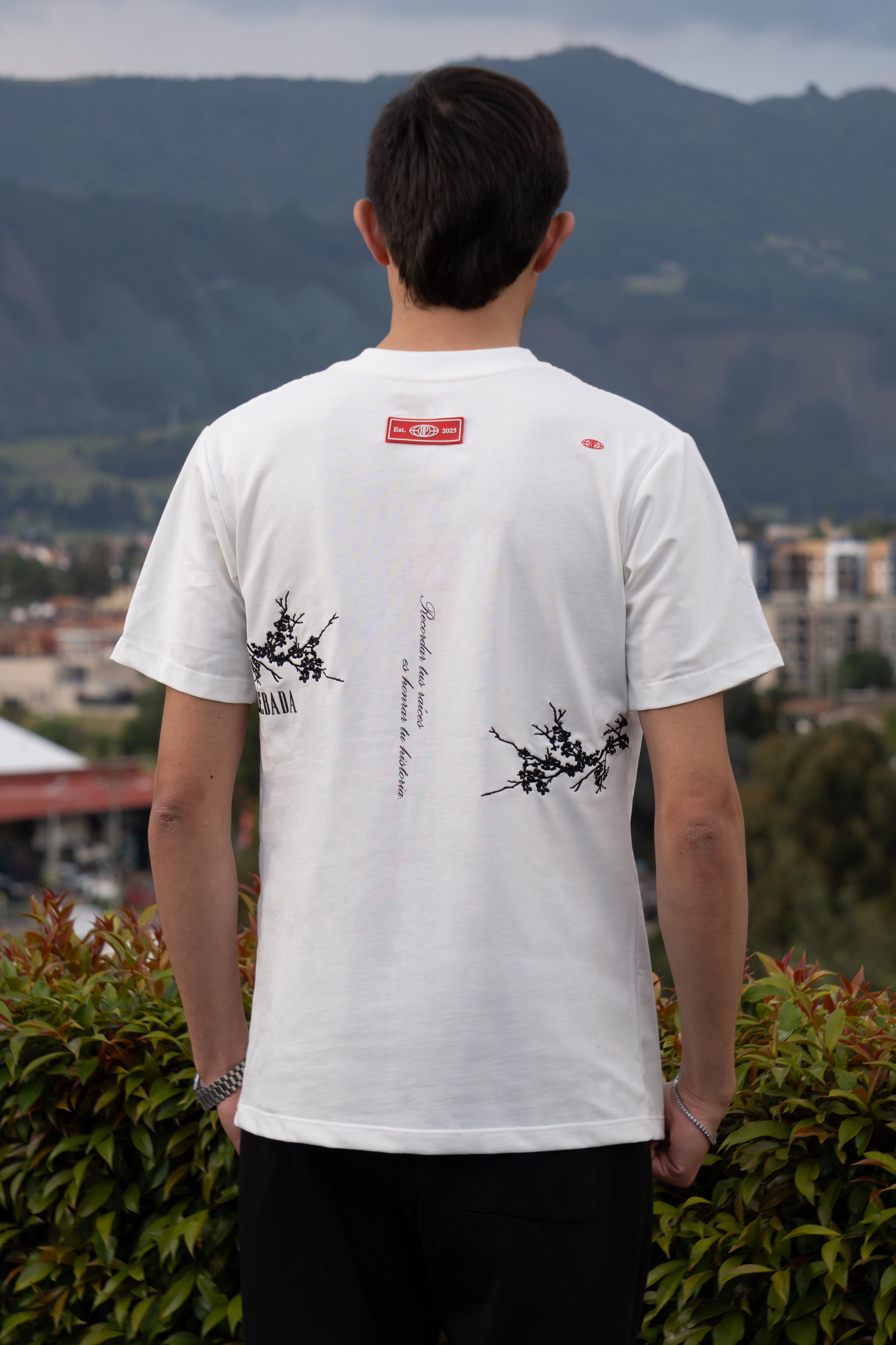 Camiseta Regular Fit Premium “Raices profundas” Ivory