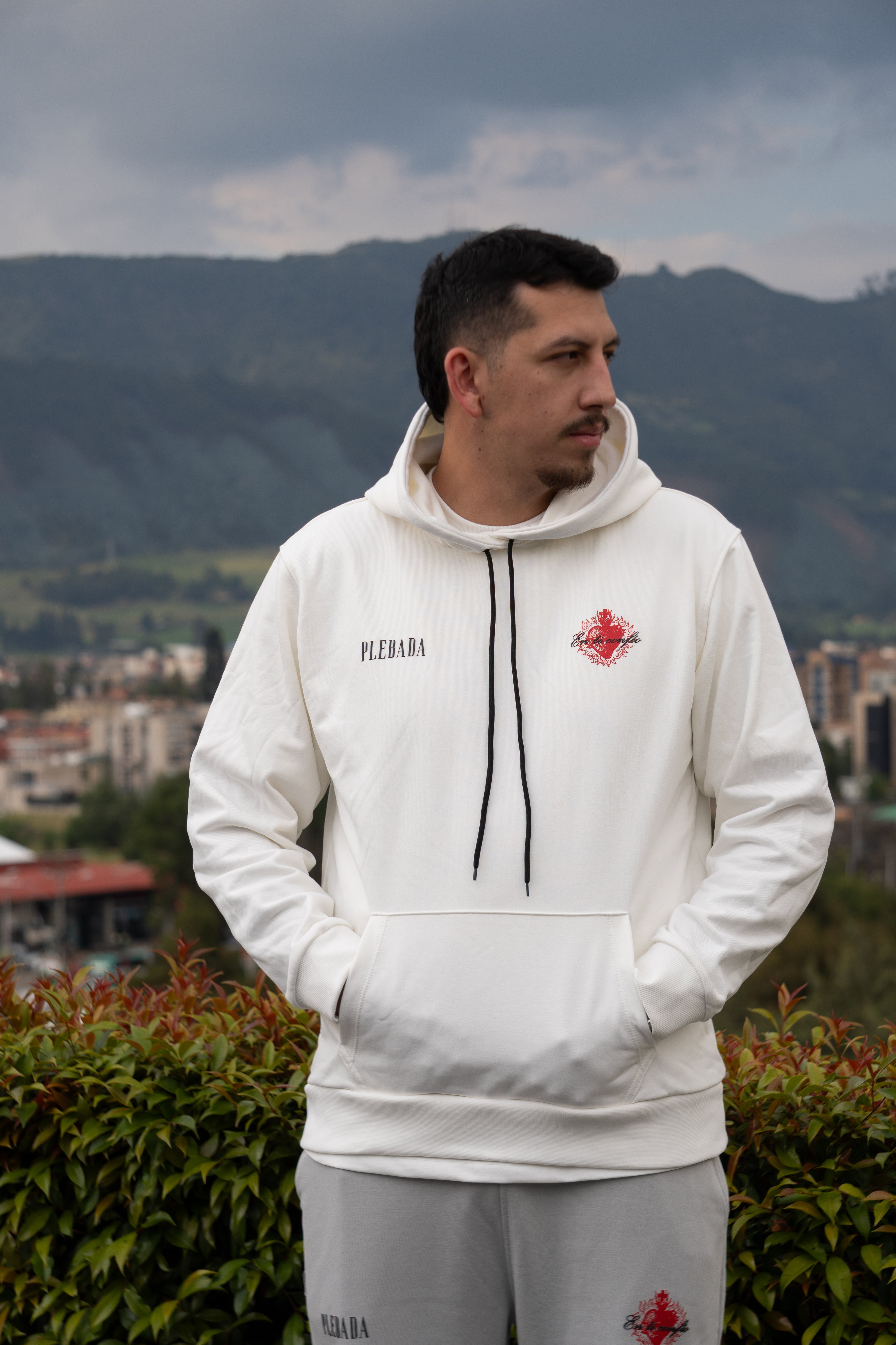 Hoodie Premium “En ti confio” Ivory
