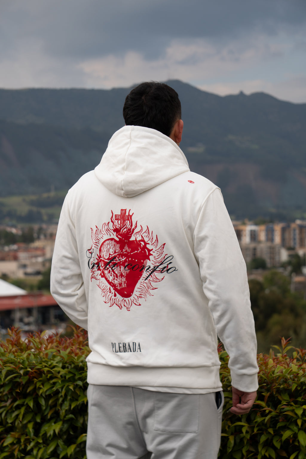 Hoodie Premium “En ti confio” Ivory