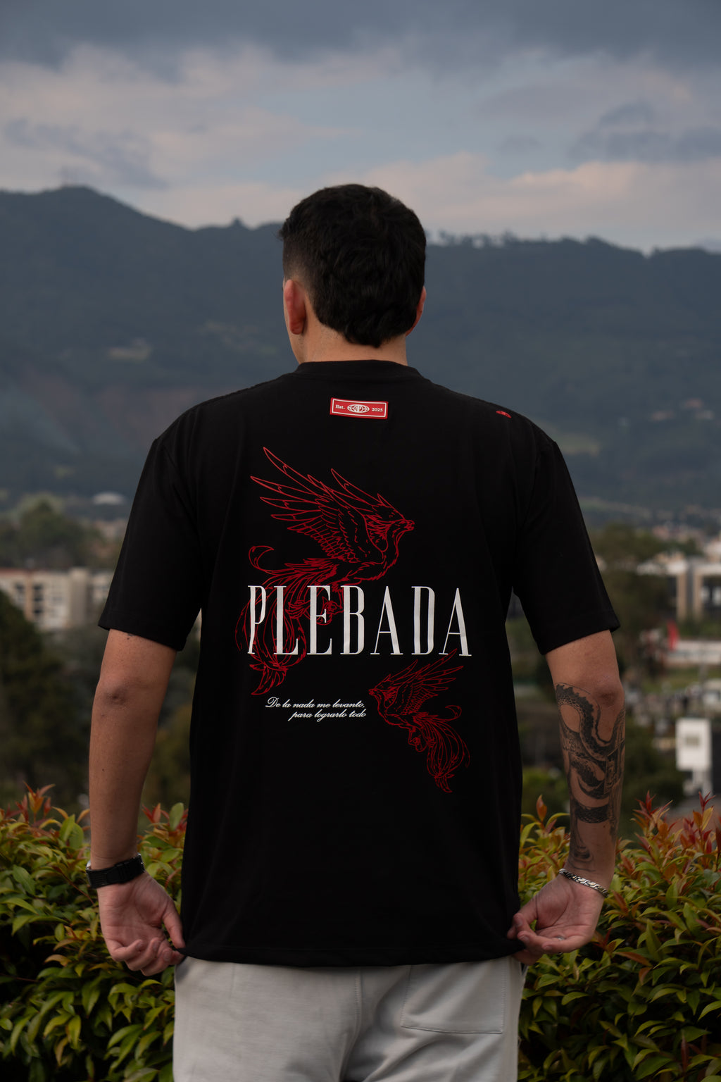 Camiseta Oversize Premium “Ave Fénix” Black